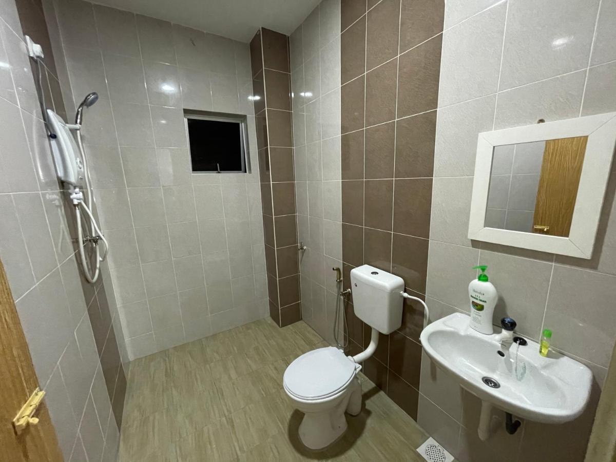 No 61 Nazirin Homestay Tmn Indah Raya 2 Manjung Lumut Dış mekan fotoğraf