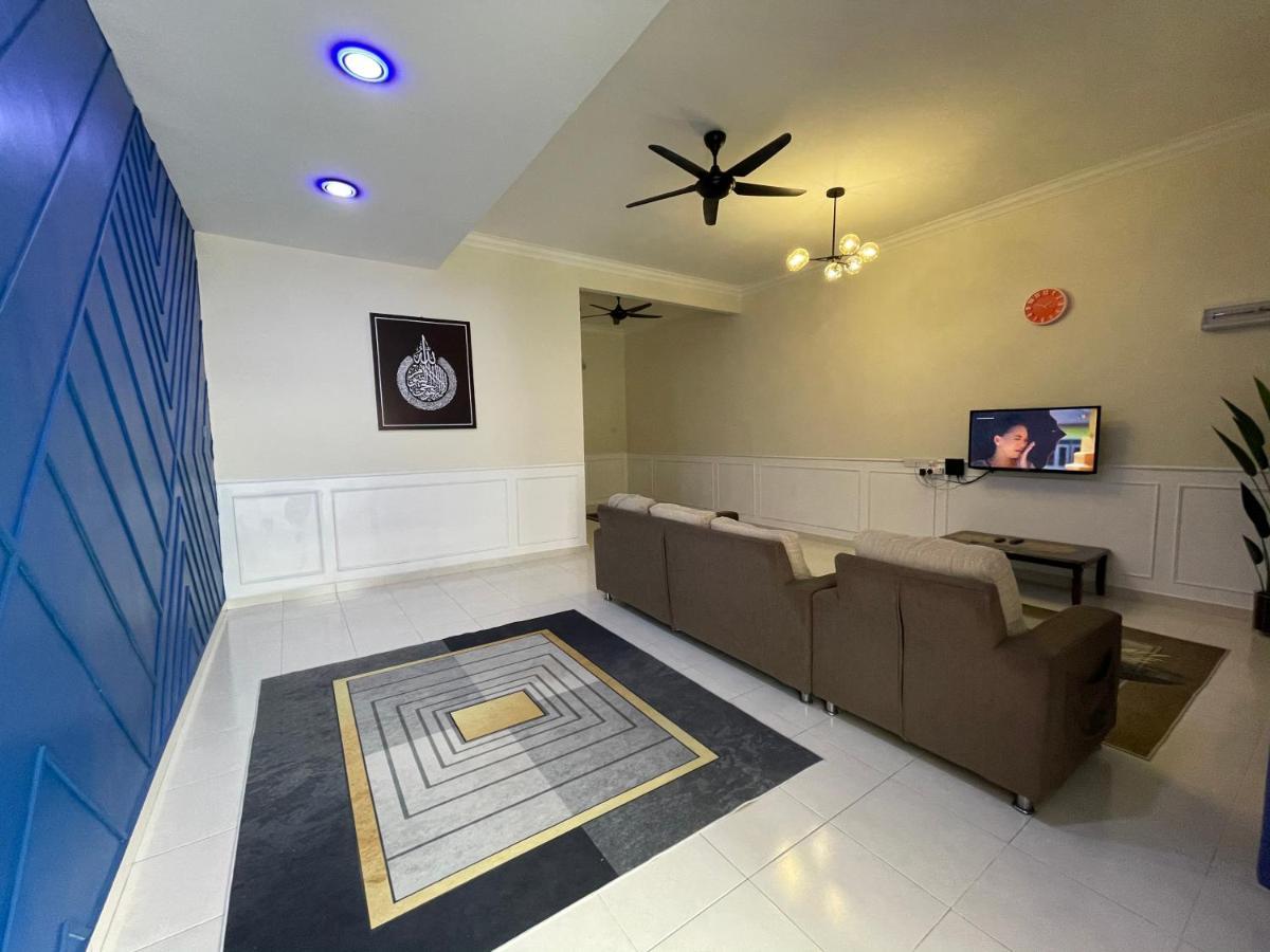 No 61 Nazirin Homestay Tmn Indah Raya 2 Manjung Lumut Dış mekan fotoğraf